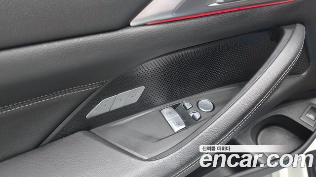 BMW 4-Series 2023 — photo 18