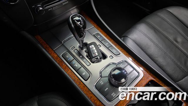 Hyundai Equus 2010 — photo 9