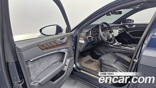 Audi A6 2022 — photo 10