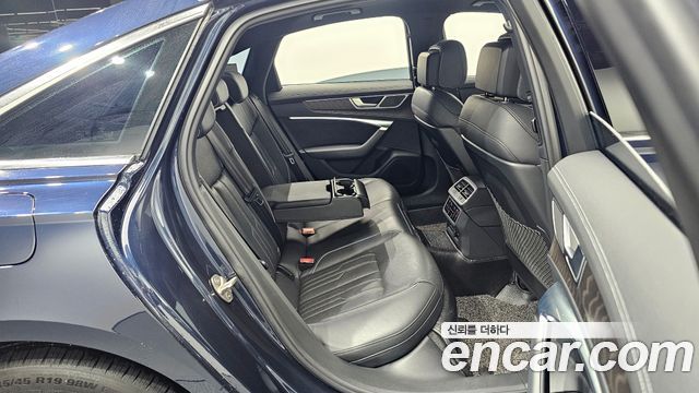 Audi A6 2022 — photo 11
