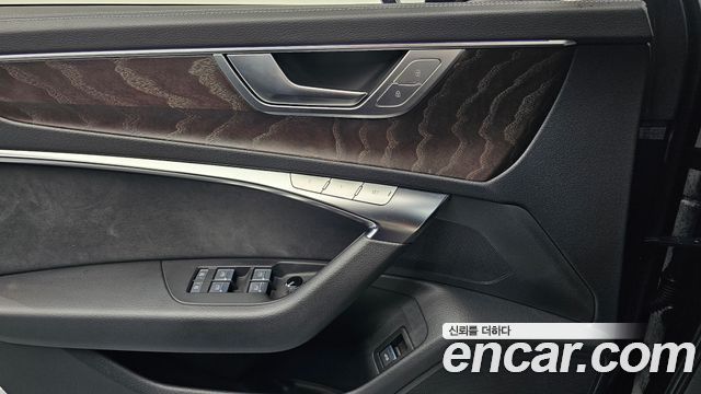 Audi A6 2022 — photo 15
