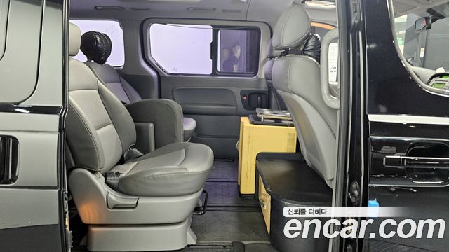 Hyundai Starex 2012 — photo 13