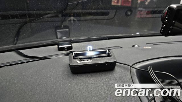 Hyundai Starex 2012 — photo 18