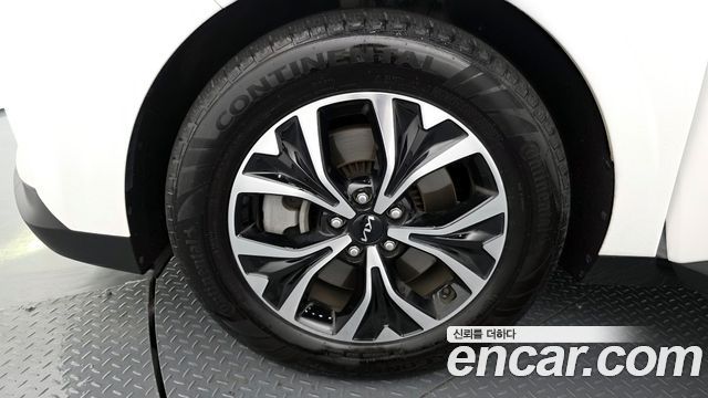 Kia Canival 2023 — photo 5