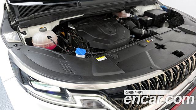 Kia Canival 2023 — photo 6