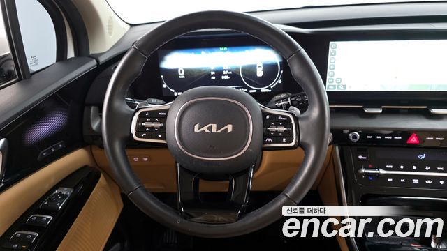 Kia Canival 2023 — photo 13