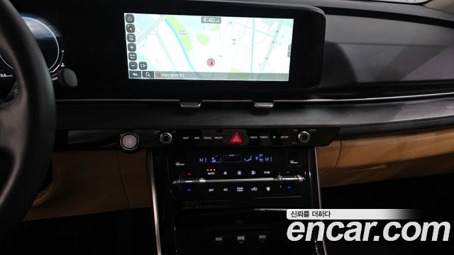 Kia Canival 2023 — photo 14