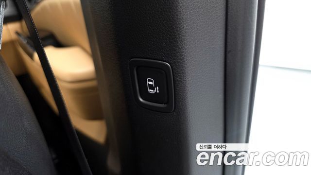 Kia Canival 2023 — photo 19