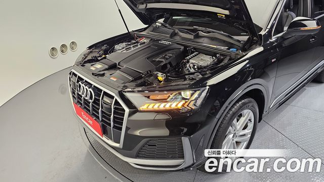 Audi Q7 2022 — photo 6