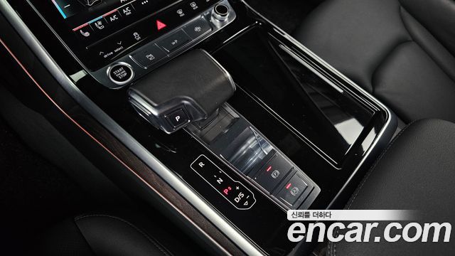 Audi Q7 2022 — photo 9