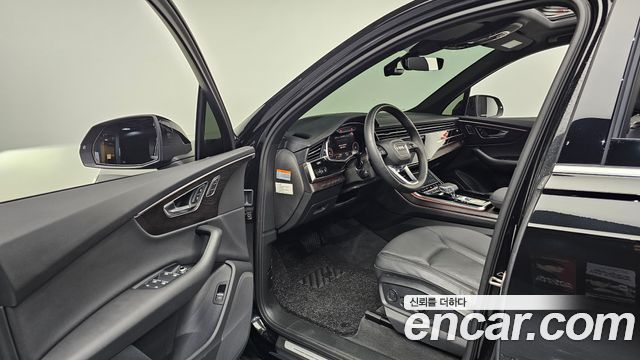 Audi Q7 2022 — photo 10