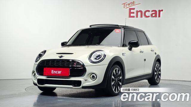 Mini Cooper 2020 — photo 21