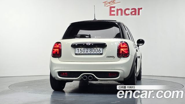 Mini Cooper 2020 — photo 4
