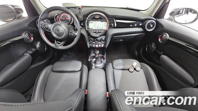Mini Cooper 2020 — photo 7