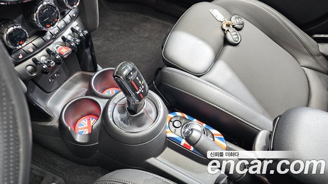 Mini Cooper 2020 — photo 9