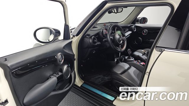 Mini Cooper 2020 — photo 10