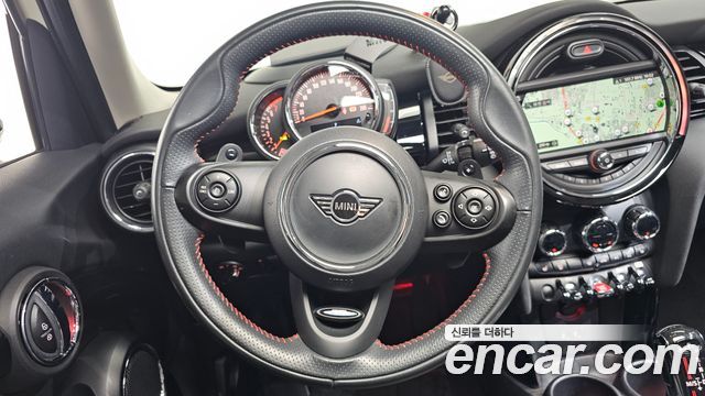 Mini Cooper 2020 — photo 13