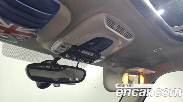 Mini Cooper 2020 — photo 18