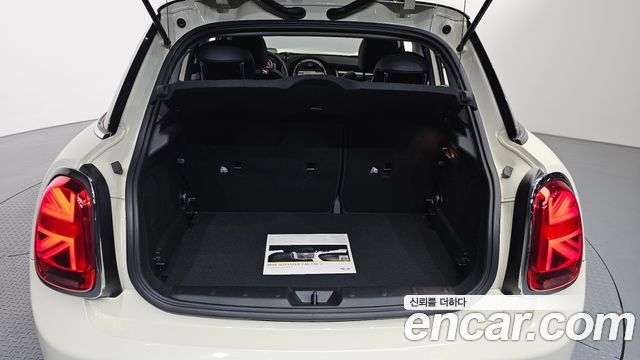 Mini Cooper 2020 — photo 20
