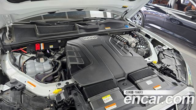 Audi Q7 2022 — photo 6