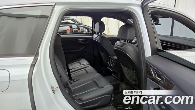 Audi Q7 2022 — photo 12