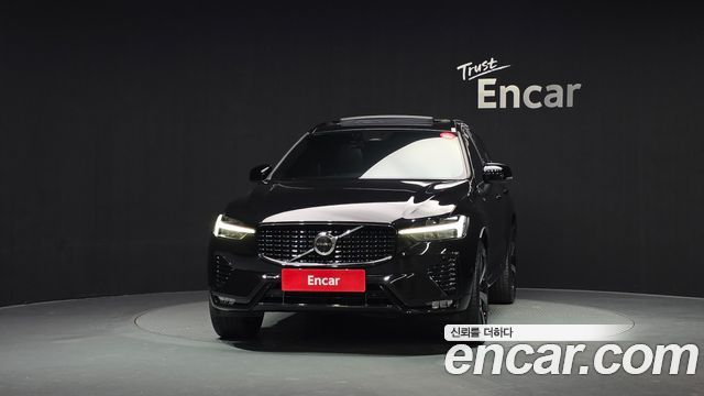 Volvo XC60 2022 — photo 3