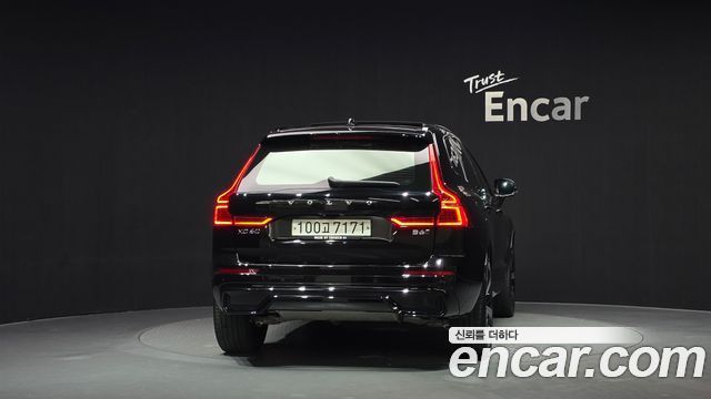 Volvo XC60 2022 — photo 4