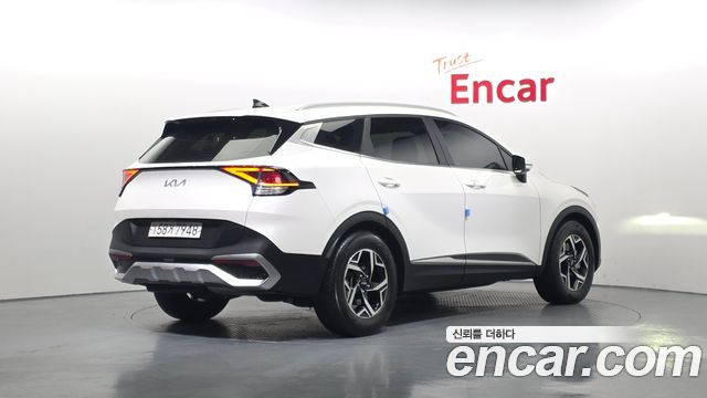 Kia Sportage 2023 — photo 2