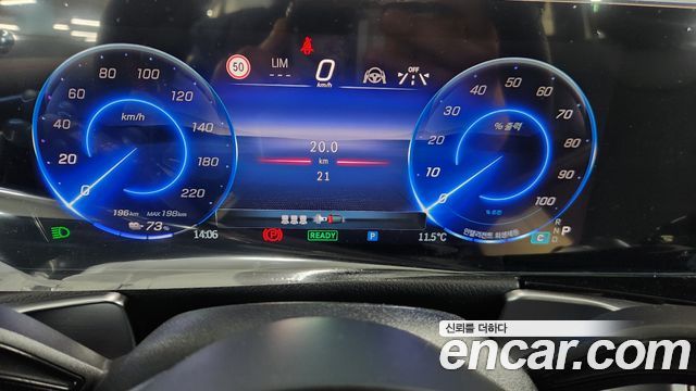Mercedes-Benz EQB 2026 — photo 8