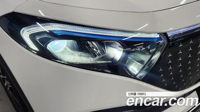 Mercedes-Benz EQB 2026 — photo 18