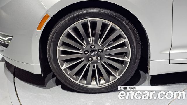 Lincoln MKZ 2015 — photo 5