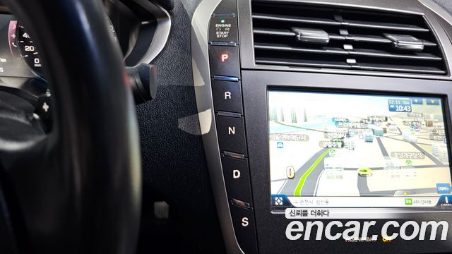 Lincoln MKZ 2015 — photo 9