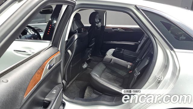 Lincoln MKZ 2015 — photo 12