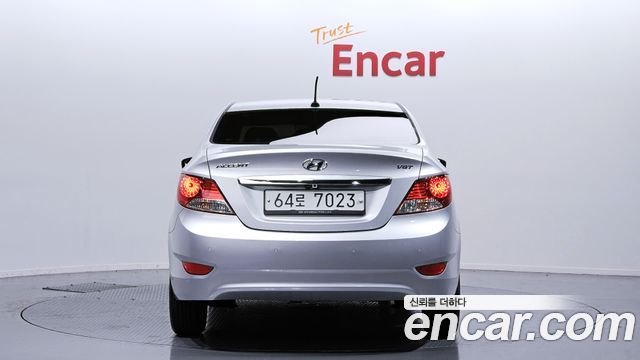 Hyundai Accent 2012 — photo 4