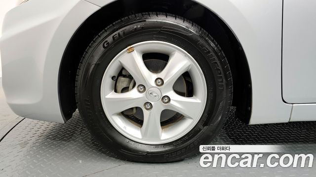 Hyundai Accent 2012 — photo 5