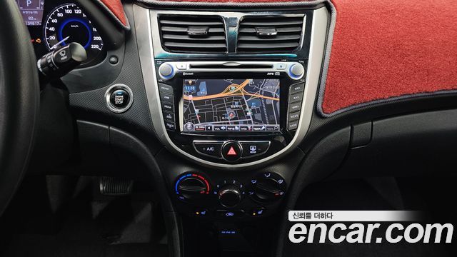 Hyundai Accent 2012 — photo 20