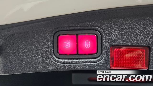 Mercedes-Benz C-Class 2021 — photo 20