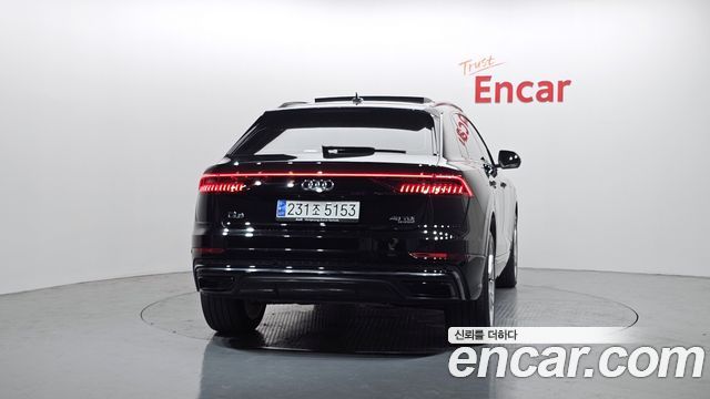 Audi Q8 2023 — photo 4