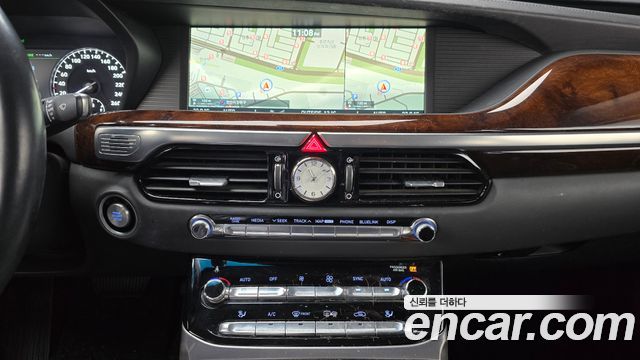 Genesis EQ900 2016 — photo 16