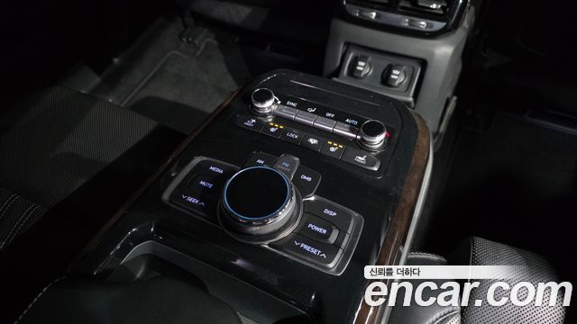 Genesis EQ900 2018 — photo 16