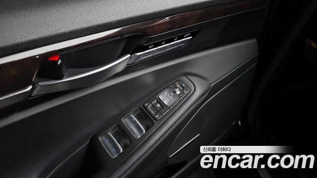 Genesis EQ900 2018 — photo 18