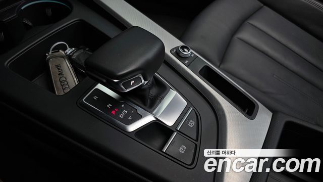 Audi A5 2023 — photo 9