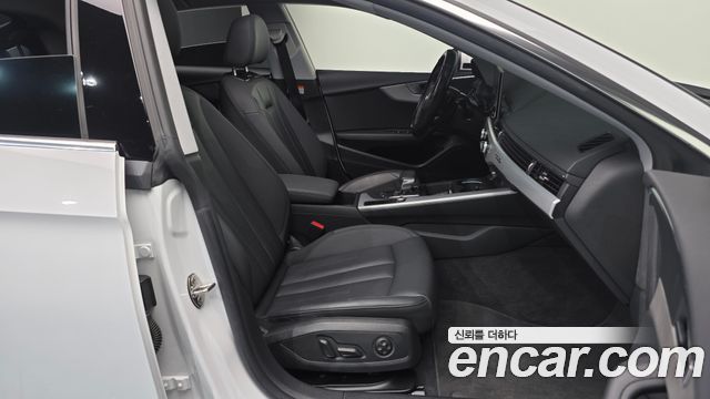 Audi A5 2023 — photo 11