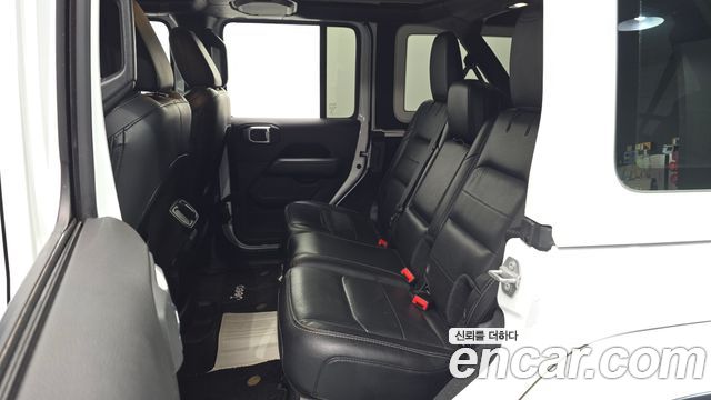Jeep Wrangler 2019 — photo 12