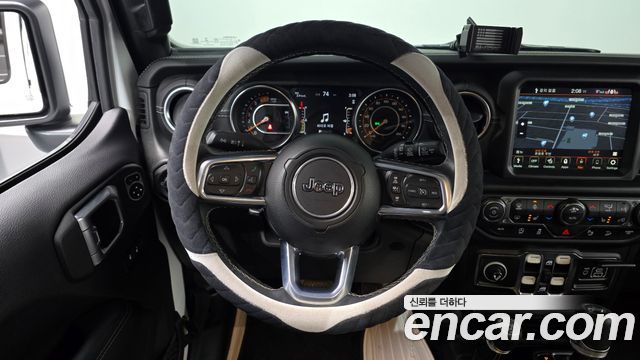 Jeep Wrangler 2019 — photo 13