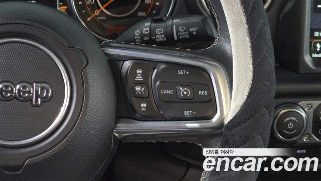Jeep Wrangler 2019 — photo 14