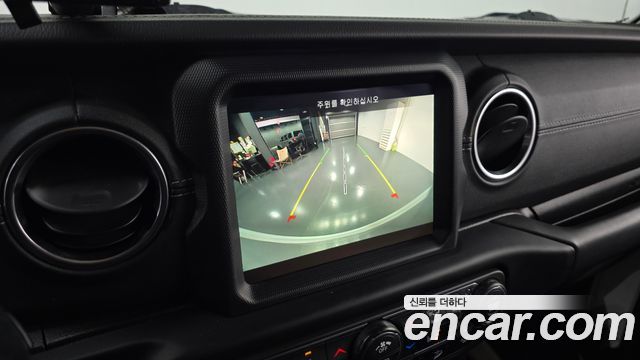 Jeep Wrangler 2019 — photo 15