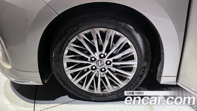 Lexus LM 2025 — photo 5