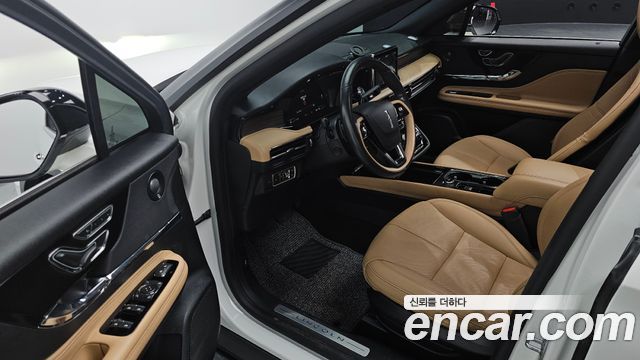 Lincoln Corsair 2021 — photo 11
