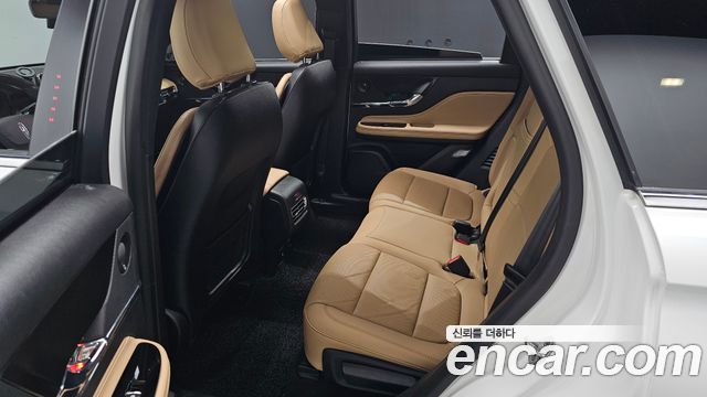 Lincoln Corsair 2021 — photo 12